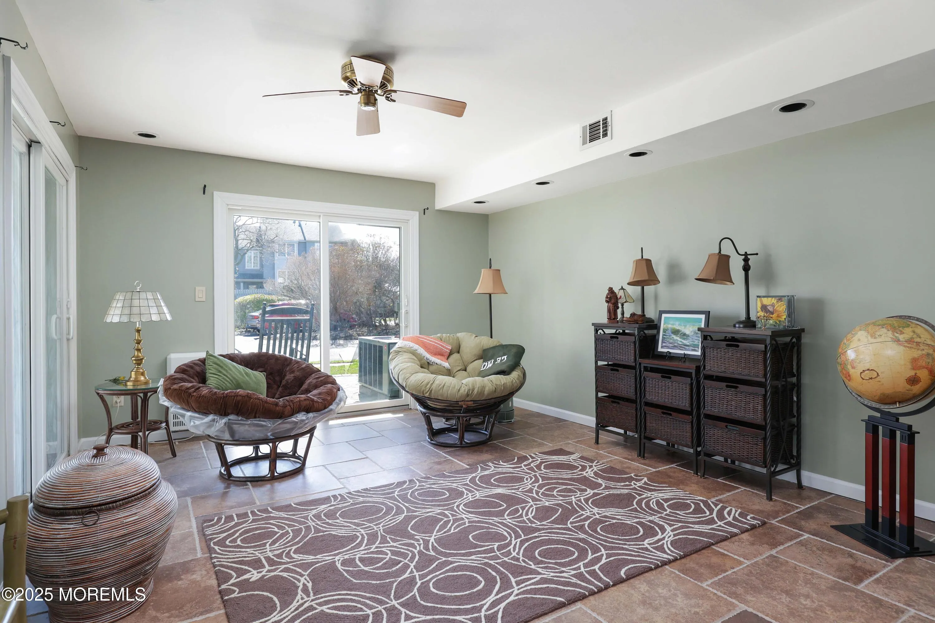 Neptune Township, New Jersey 07753, United States, 2 Bedrooms Bedrooms, ,3 BathroomsBathrooms,Residential,Active,92260