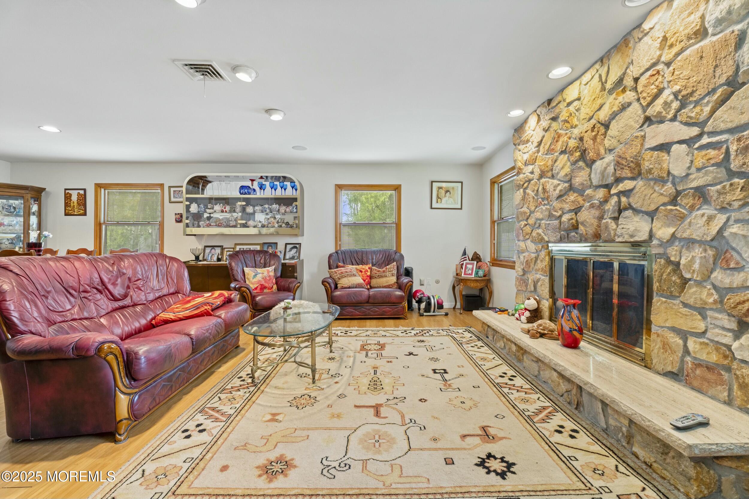 19 Ivanhoe Lane, Matawan, New Jersey image 7