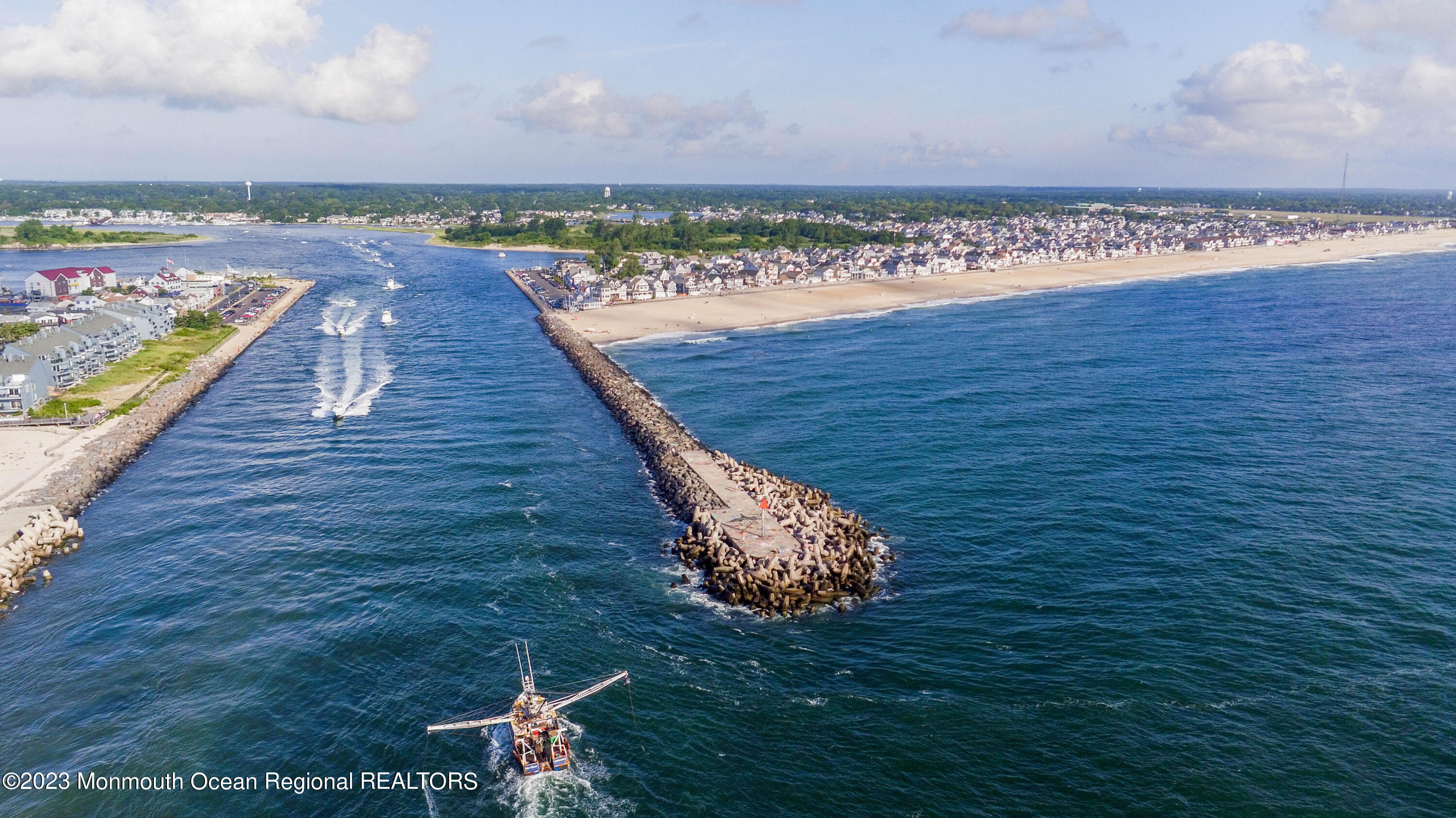 34 Broad Street #309, Manasquan, New Jersey image 2