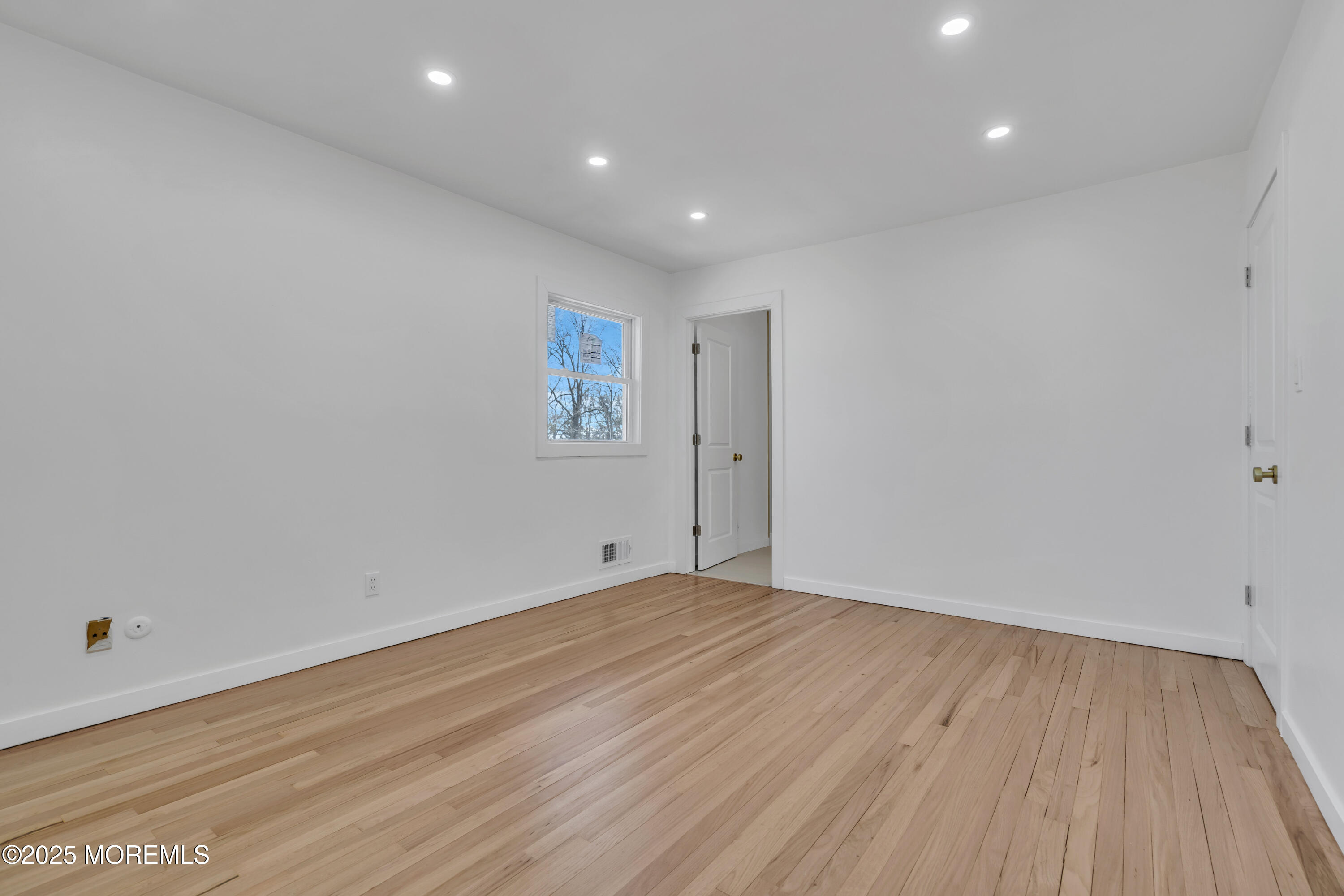 14 Burdge Drive, Howell, New Jersey image 26