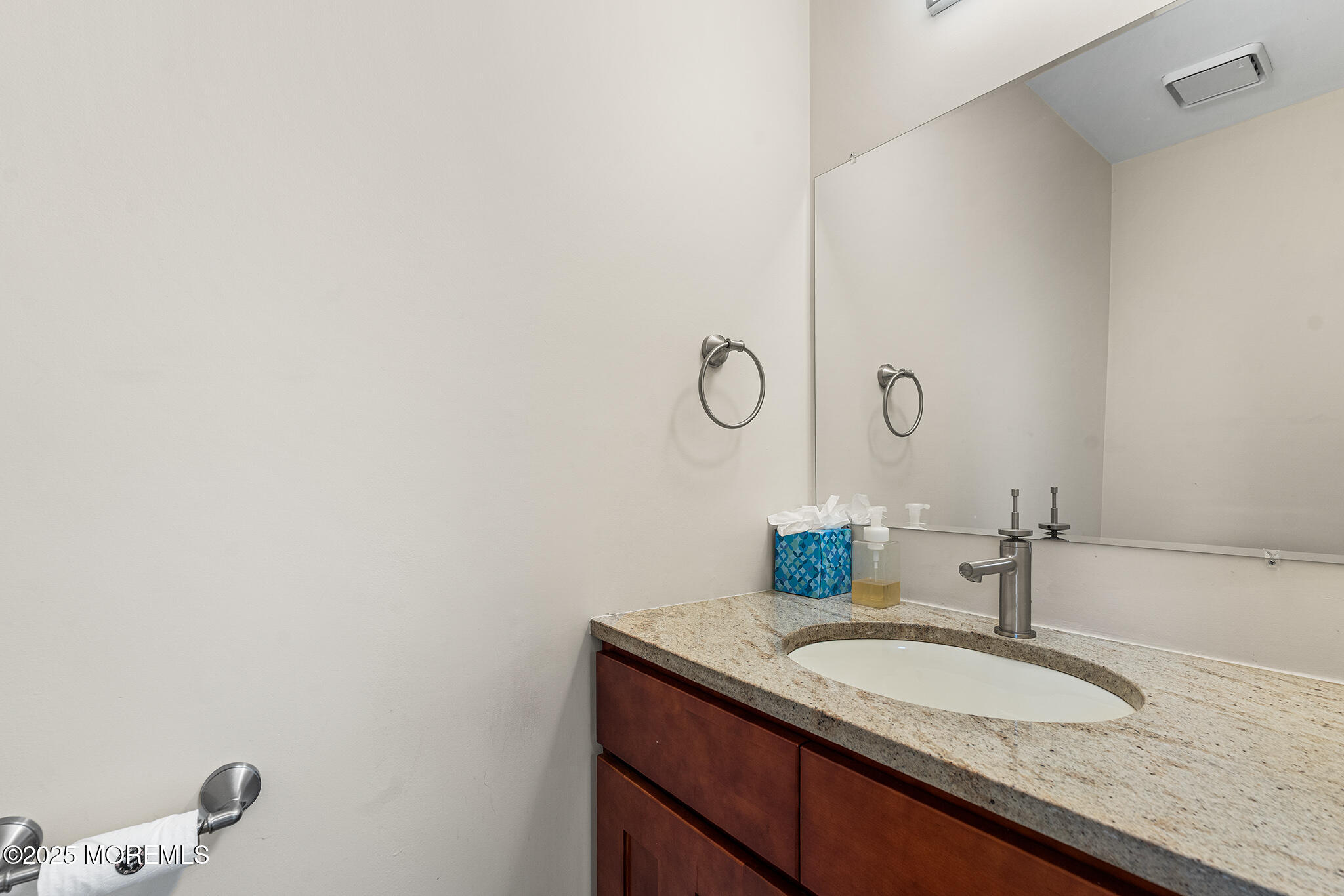251 Chaucer Court, Old Bridge, New Jersey image 15