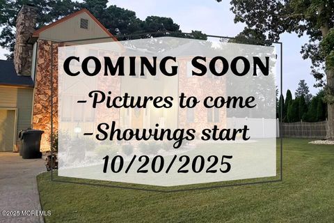 Photo of 581 Winding River Road, Brick, NJ 08724 (MLS # 22531351)
