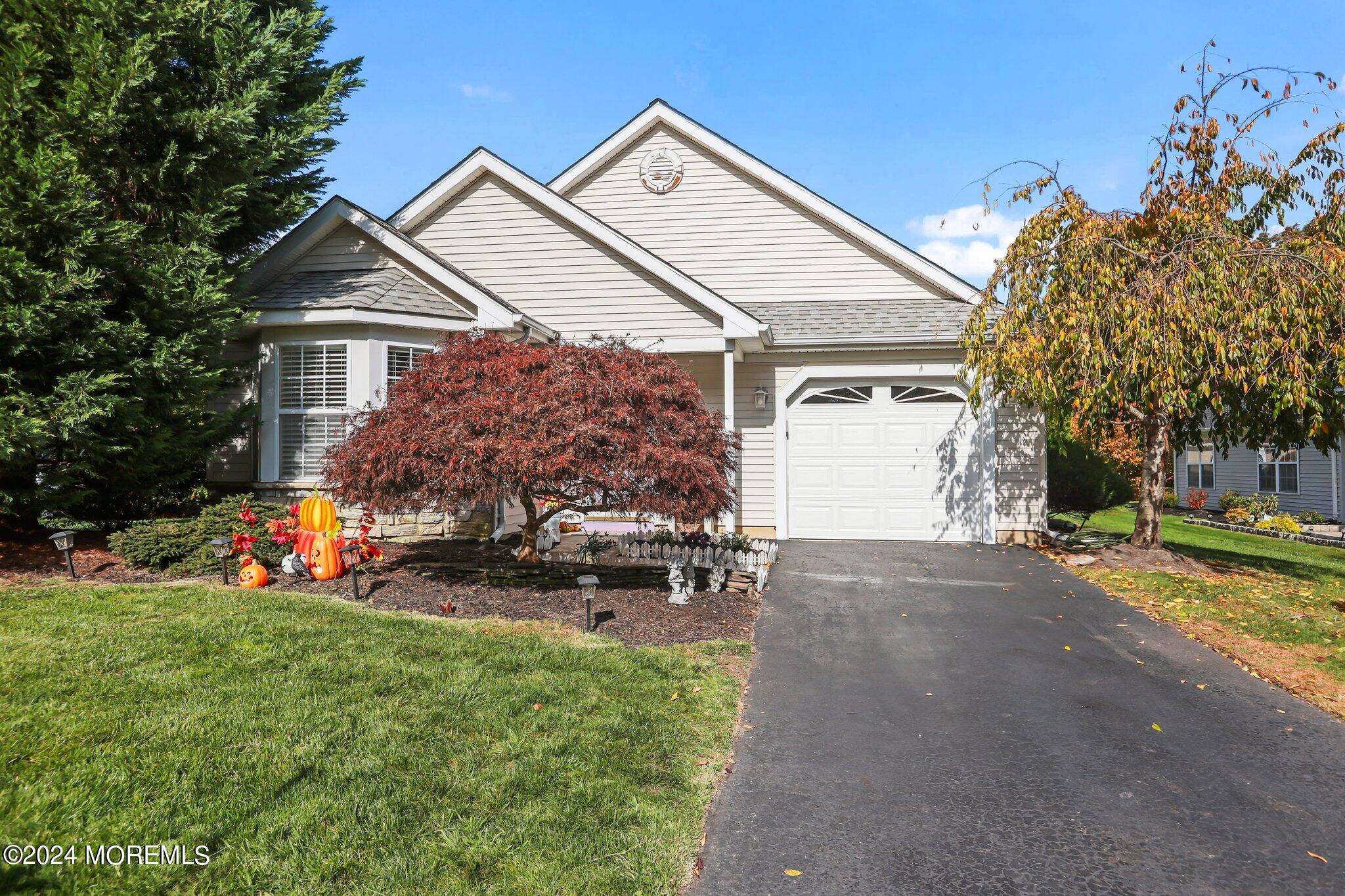 31 Strawberry Lane, Lakewood, New Jersey image 1