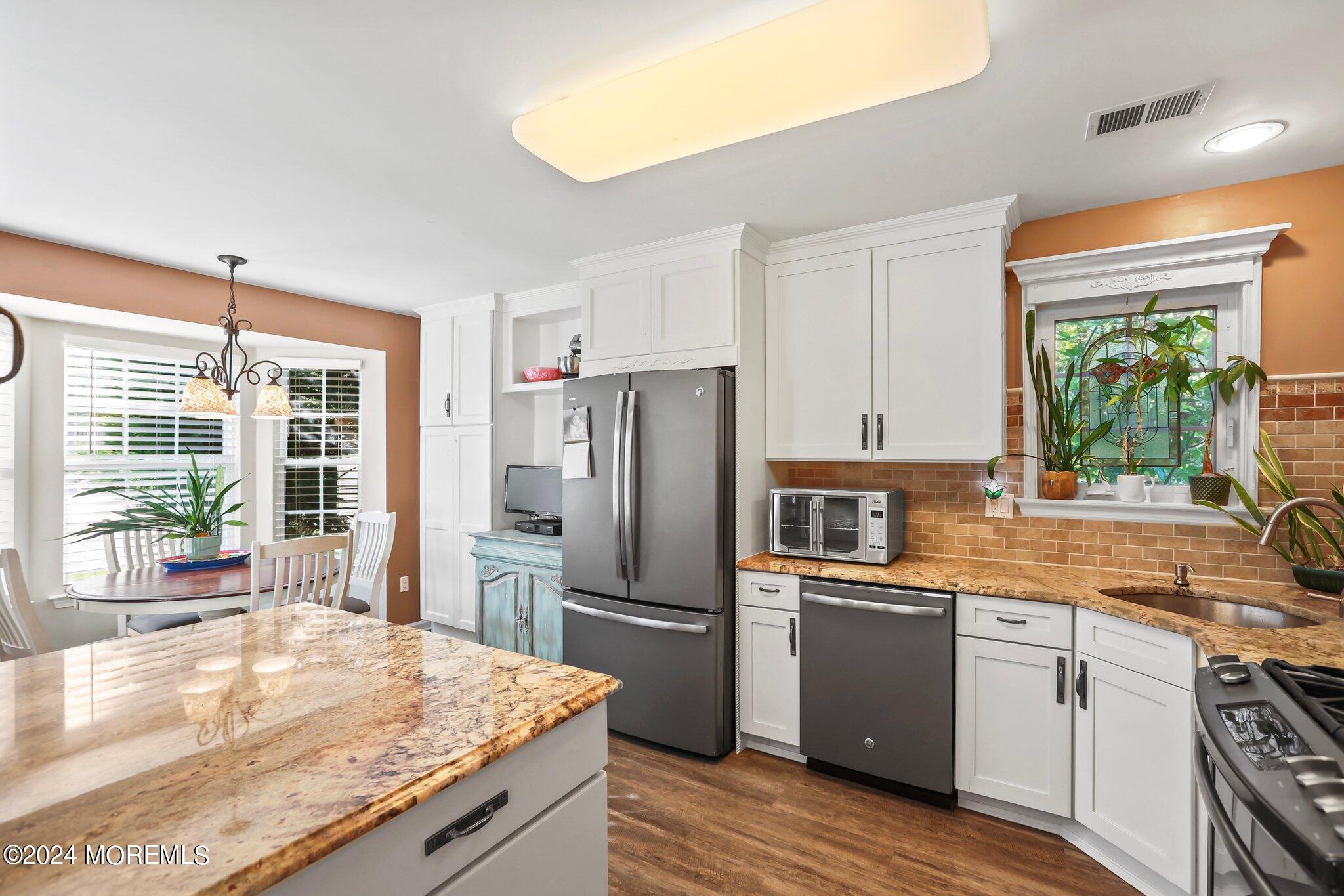 31 Strawberry Lane, Lakewood, New Jersey image 12