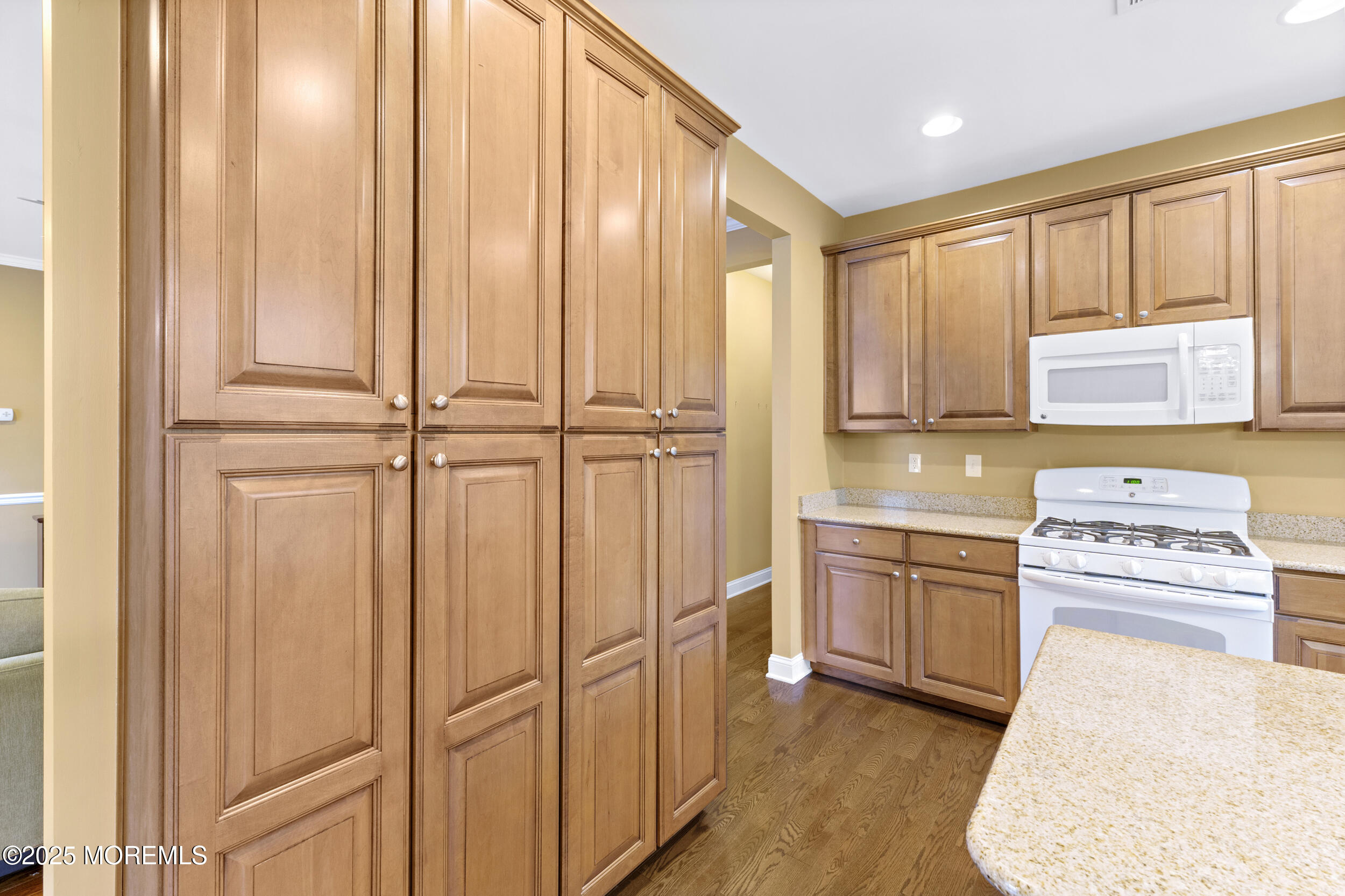 72 Wintergreen Drive, Manalapan, New Jersey image 14
