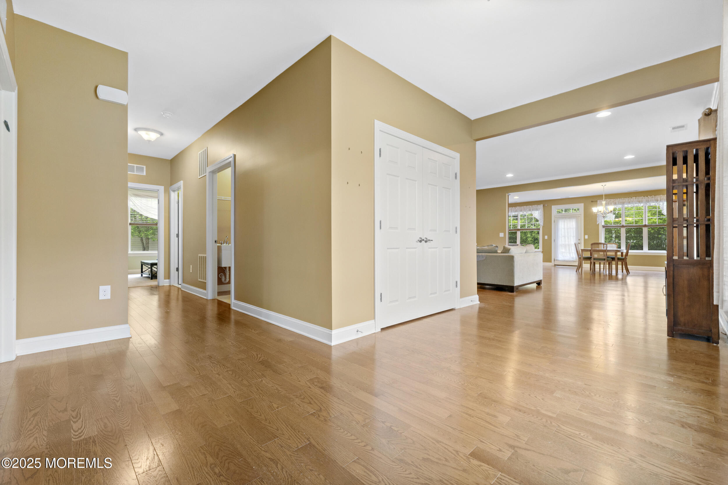72 Wintergreen Drive, Manalapan, New Jersey image 5