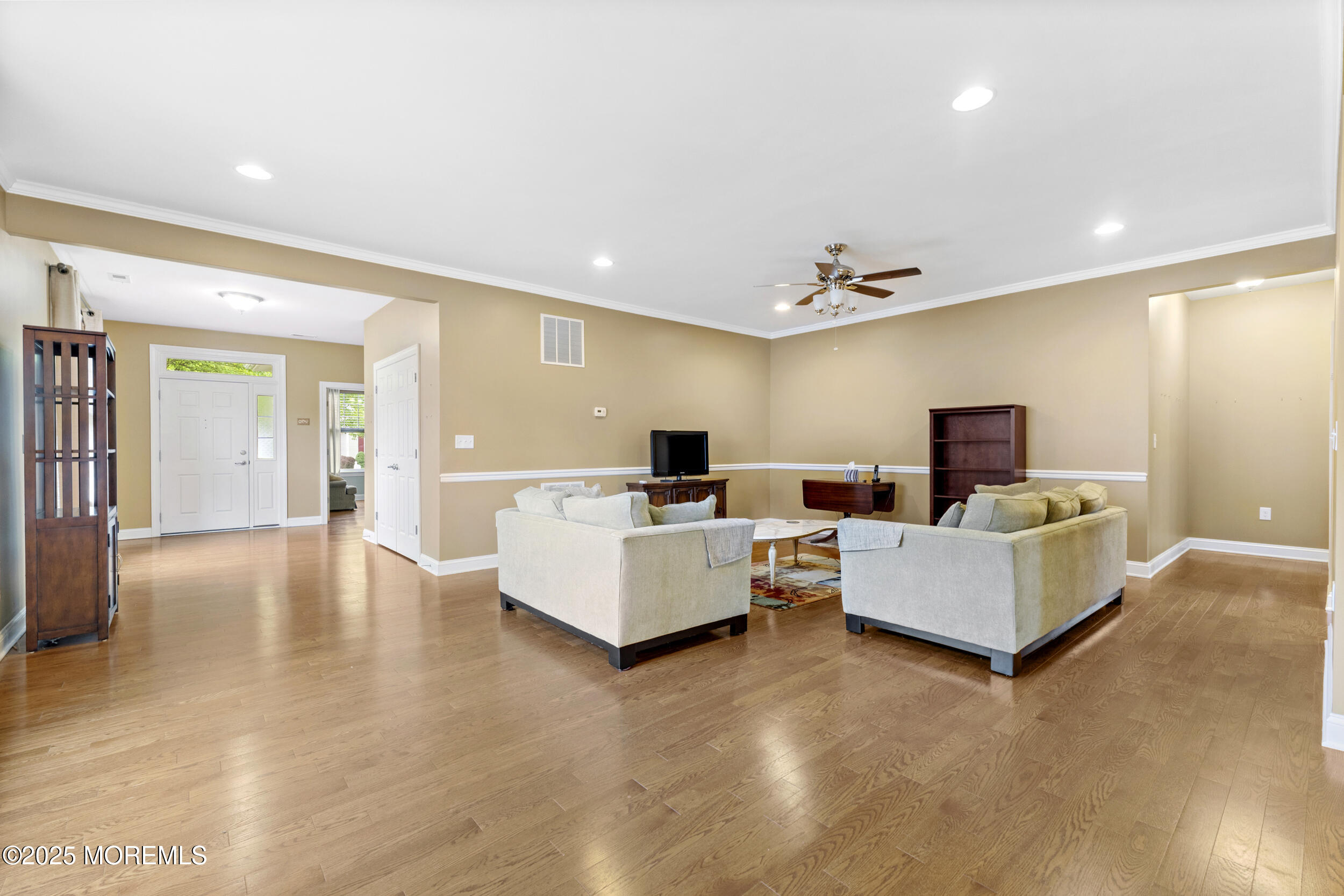 72 Wintergreen Drive, Manalapan, New Jersey image 6