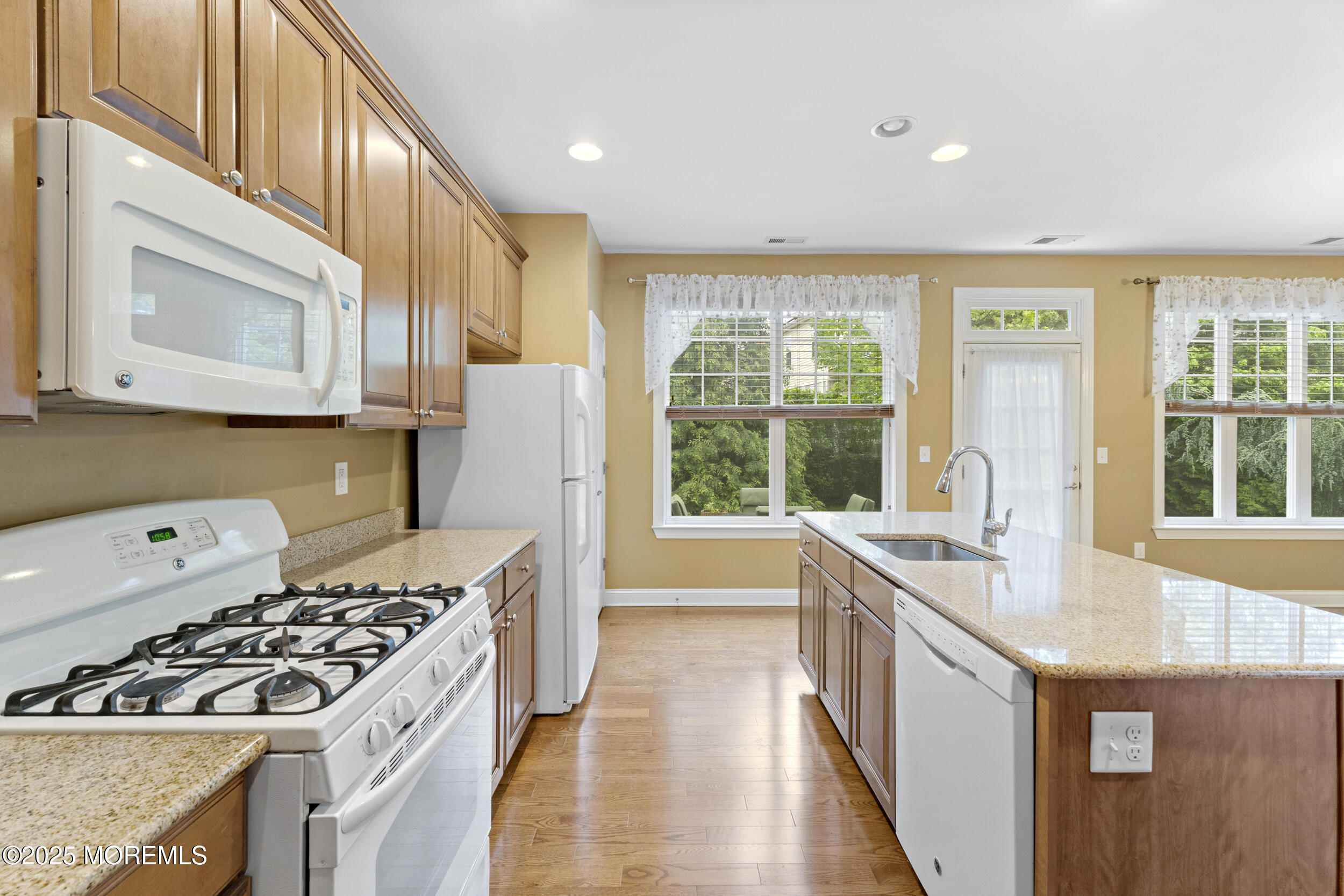 72 Wintergreen Drive, Manalapan, New Jersey image 12