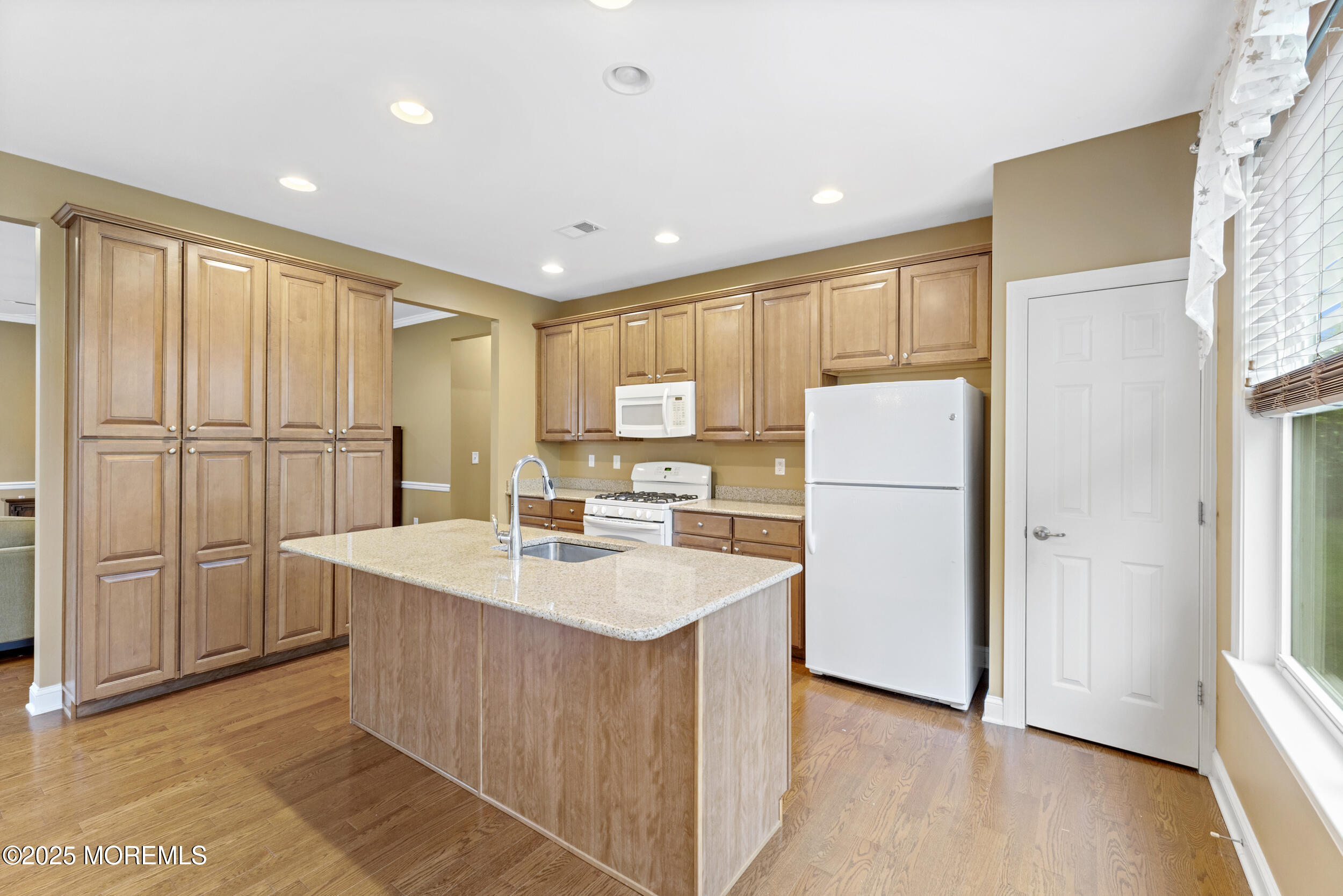 72 Wintergreen Drive, Manalapan, New Jersey image 13
