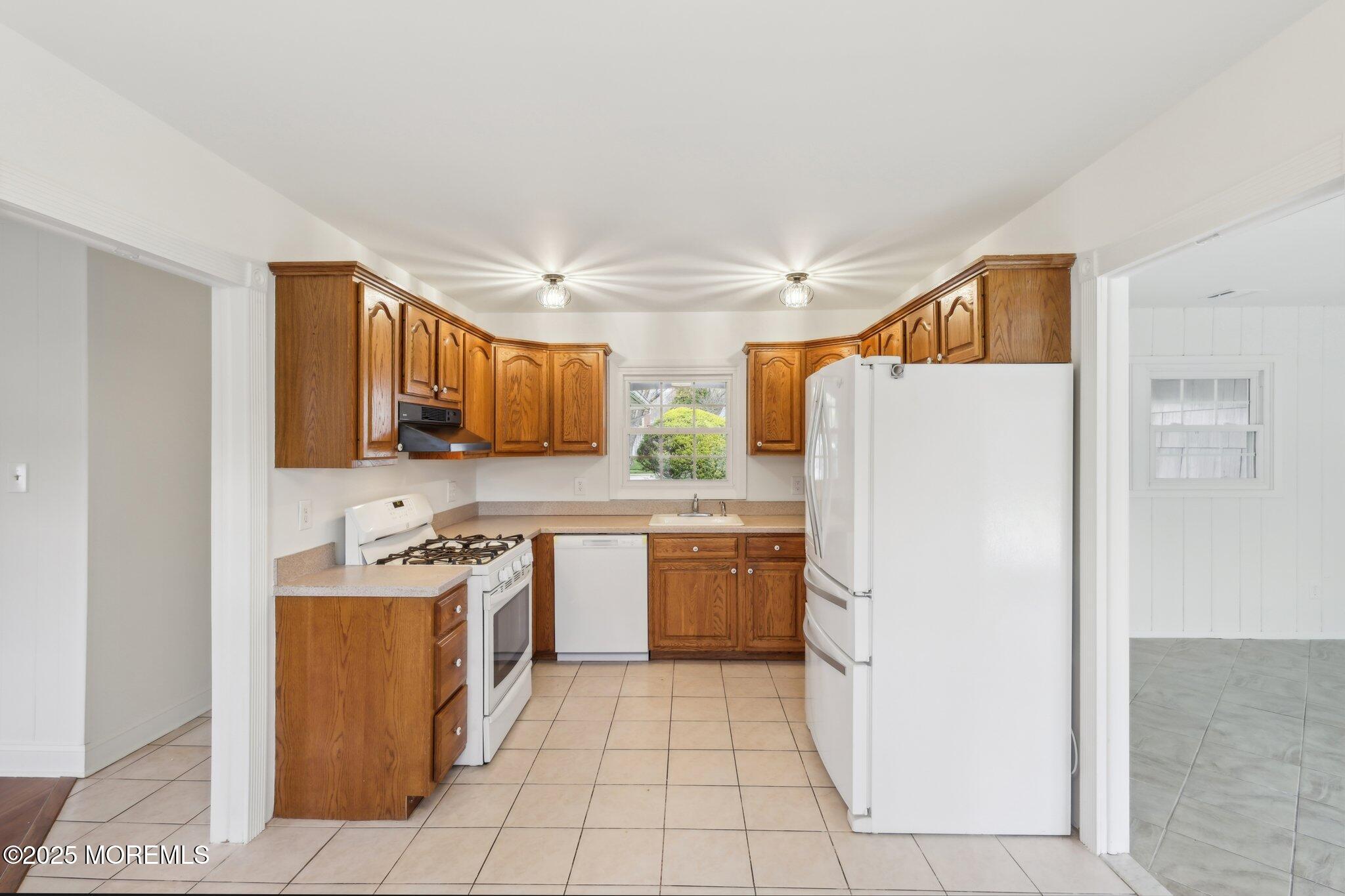 6 Macbeth Drive, Old Bridge, New Jersey image 10