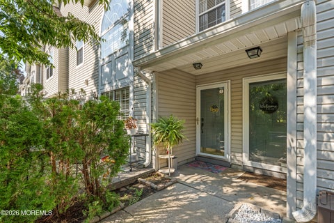 Townhouse For Rent - 49 Richmond Court<br/> Tinton Falls, NJ 07712