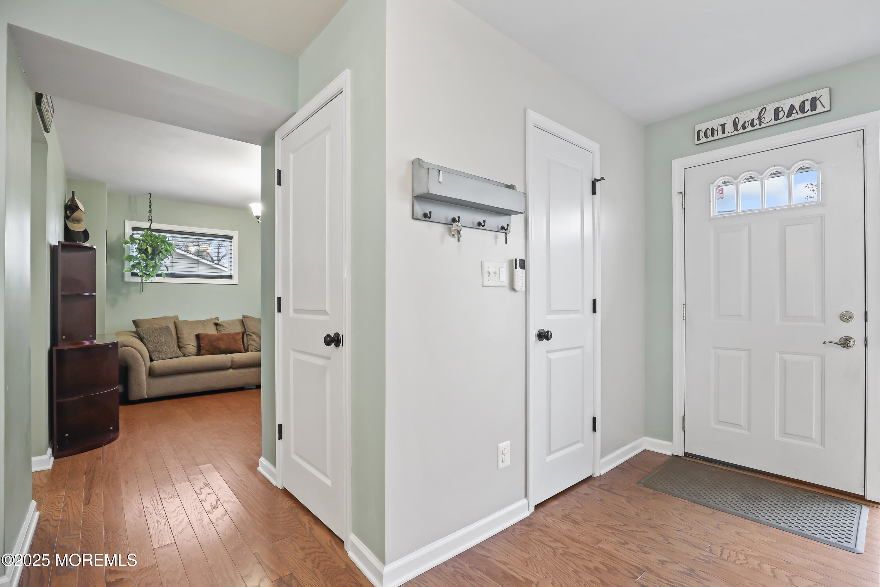 34 Sycamore Way, Hamilton, New Jersey image 4