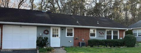 Photo of 503A Thornbury Court, Lakewood, NJ 08701 (MLS # 22611106)