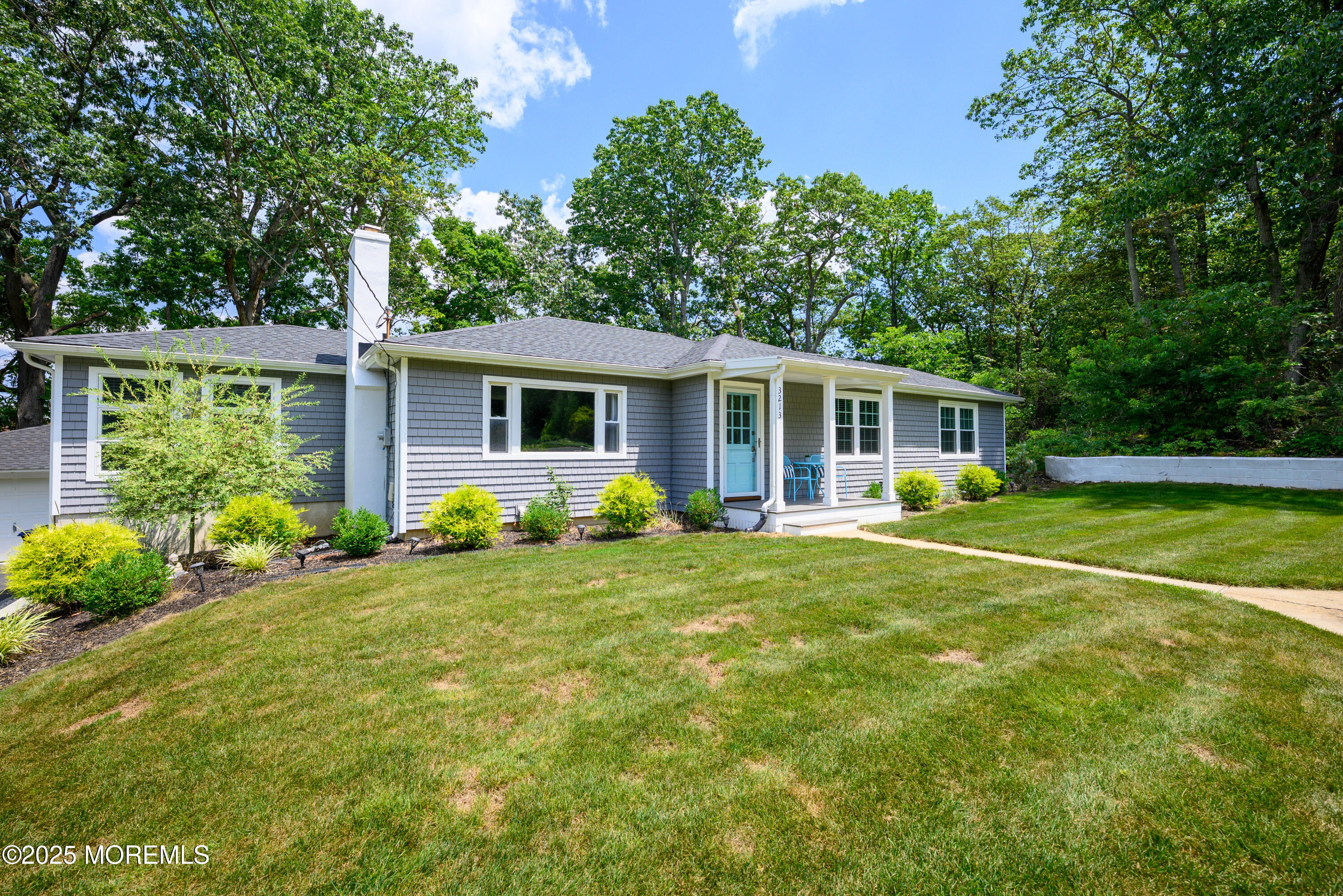 3213 Ridgewood Road