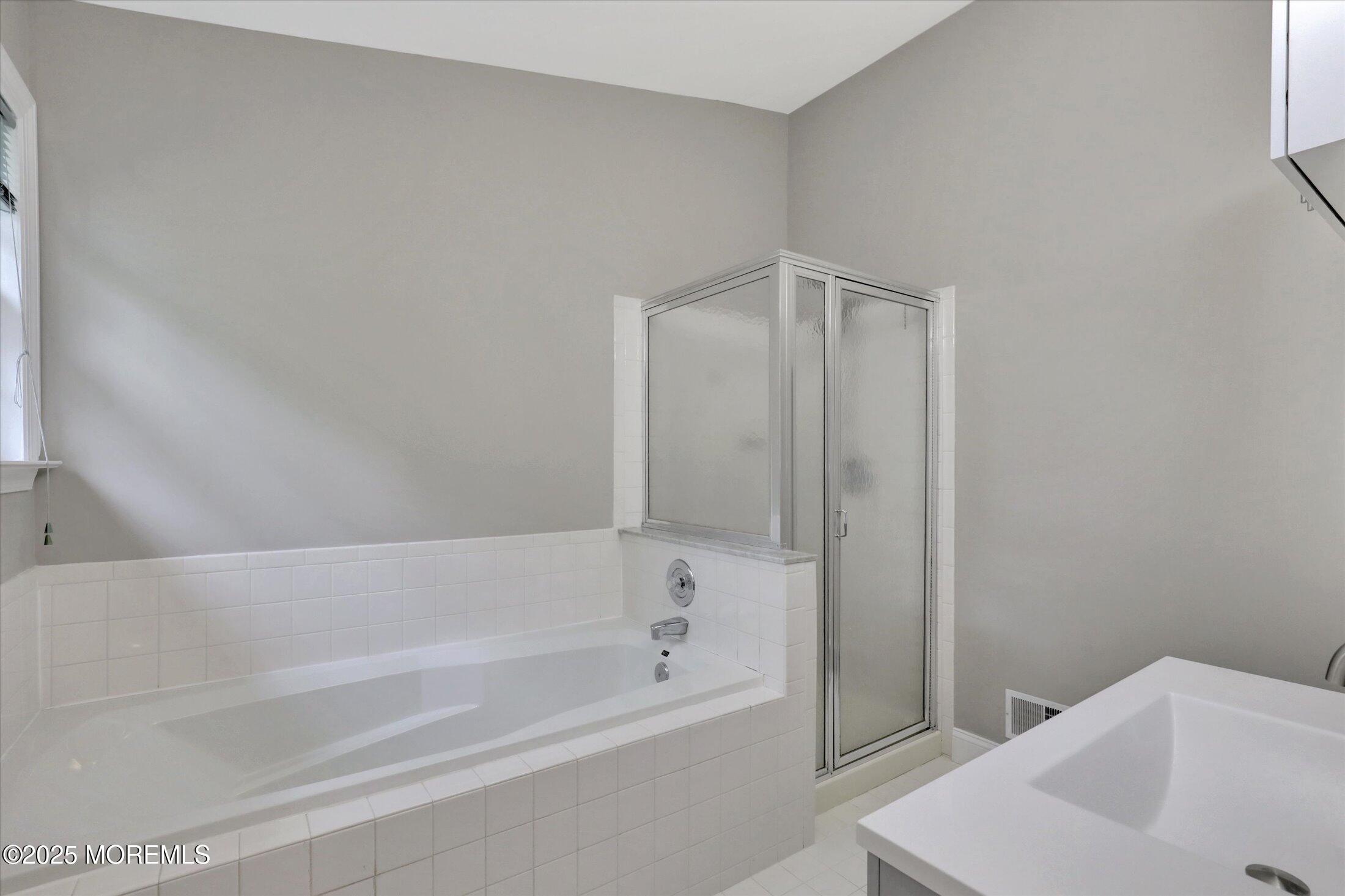 1103 Creamery Court, Freehold, New Jersey image 24