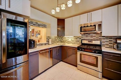 Condo For Sale - 60 Renee Court<br/> Ocean County, Jackson, NJ 08527