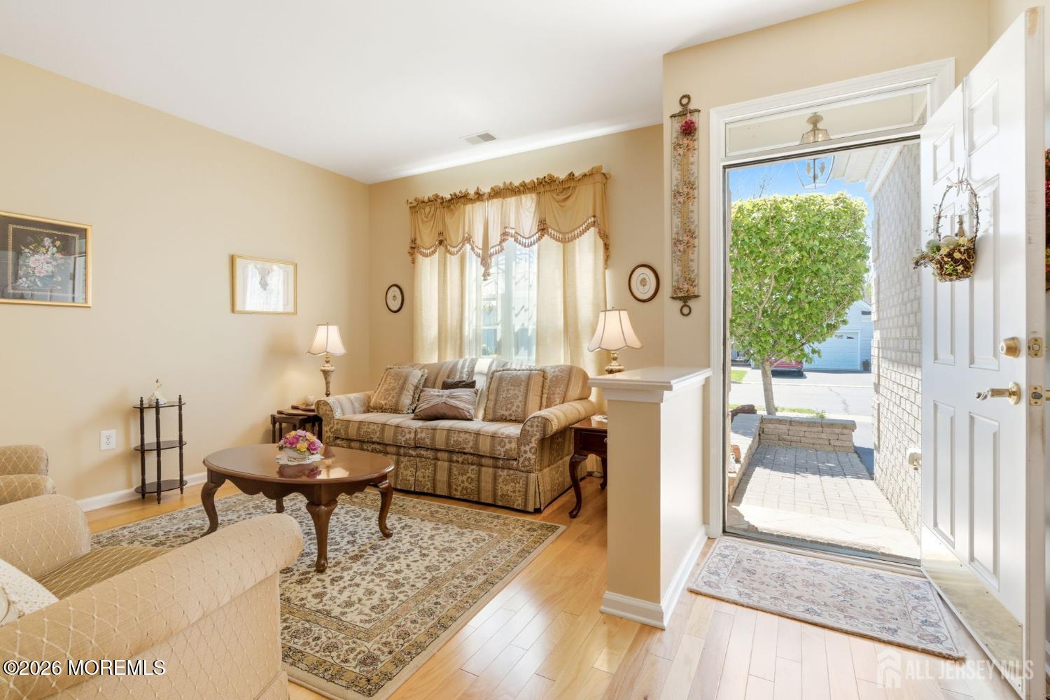 16 Barbaras Way