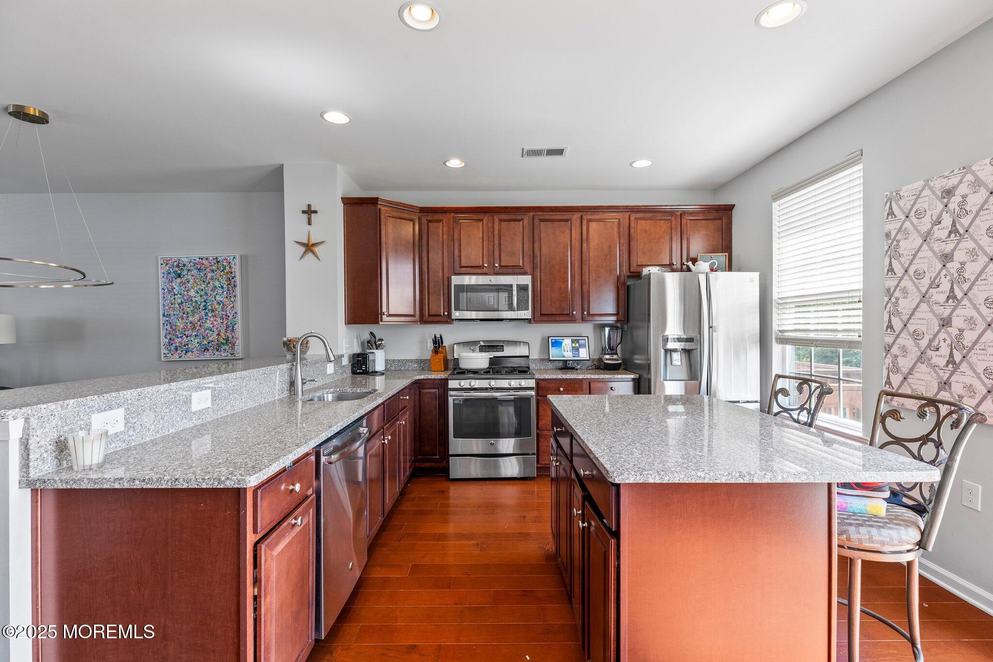 111 Warbler Way #1000, Freehold, New Jersey image 10