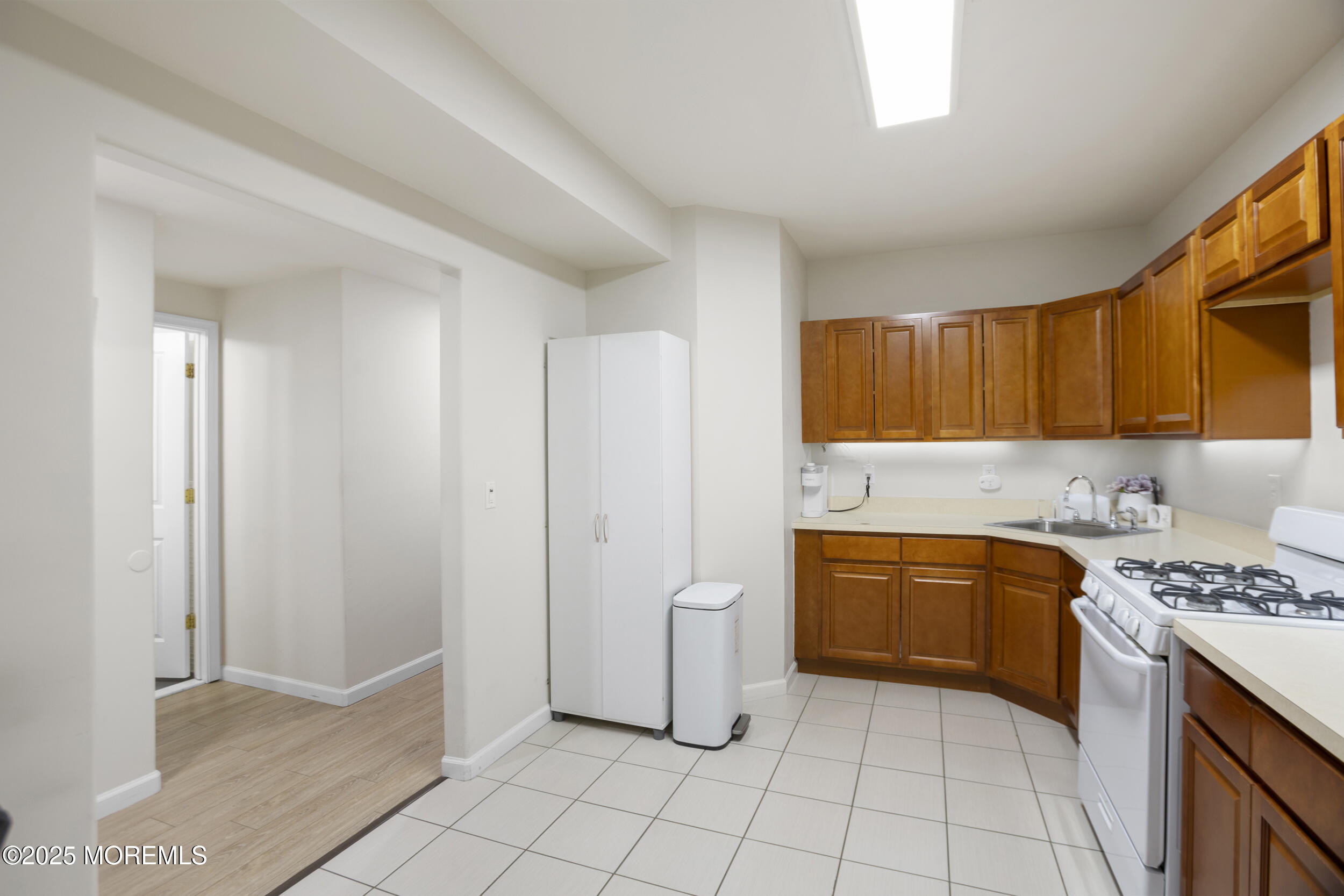 33 Granite Drive, Lakewood, New Jersey image 38