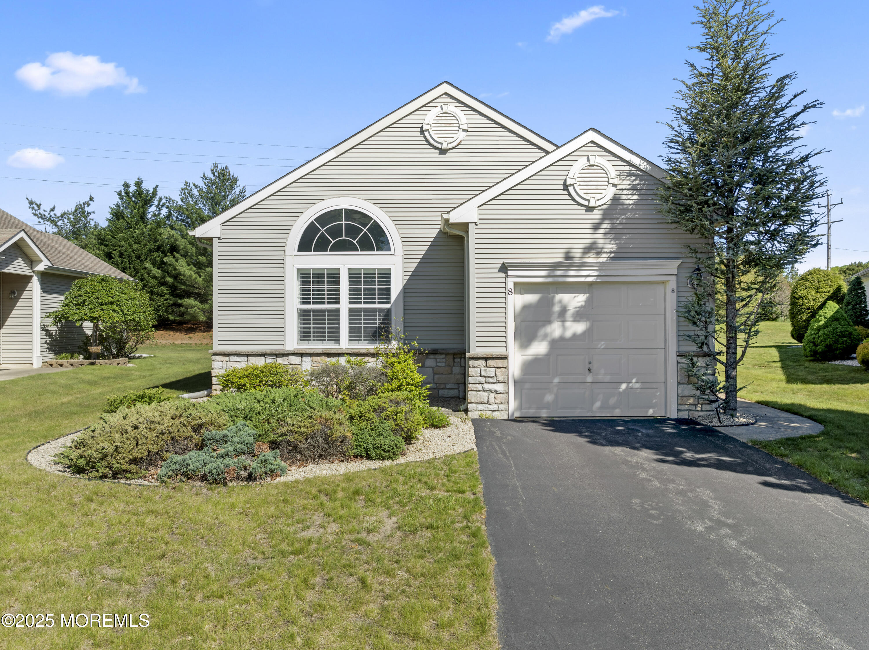 8 Chaminox Court, Manchester, New Jersey image 1