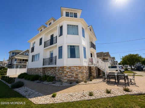 Homes For Rent - 550 Whiting Avenue<br/> Manasquan, NJ 08736
