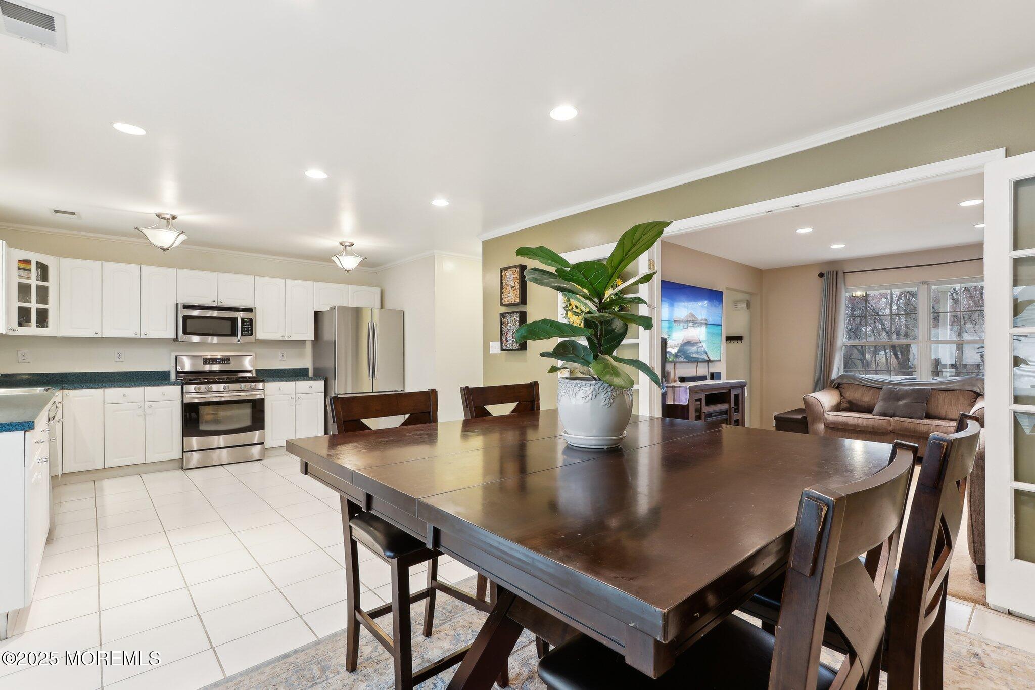 178 Milton Avenue, Cliffwood, New Jersey image 19