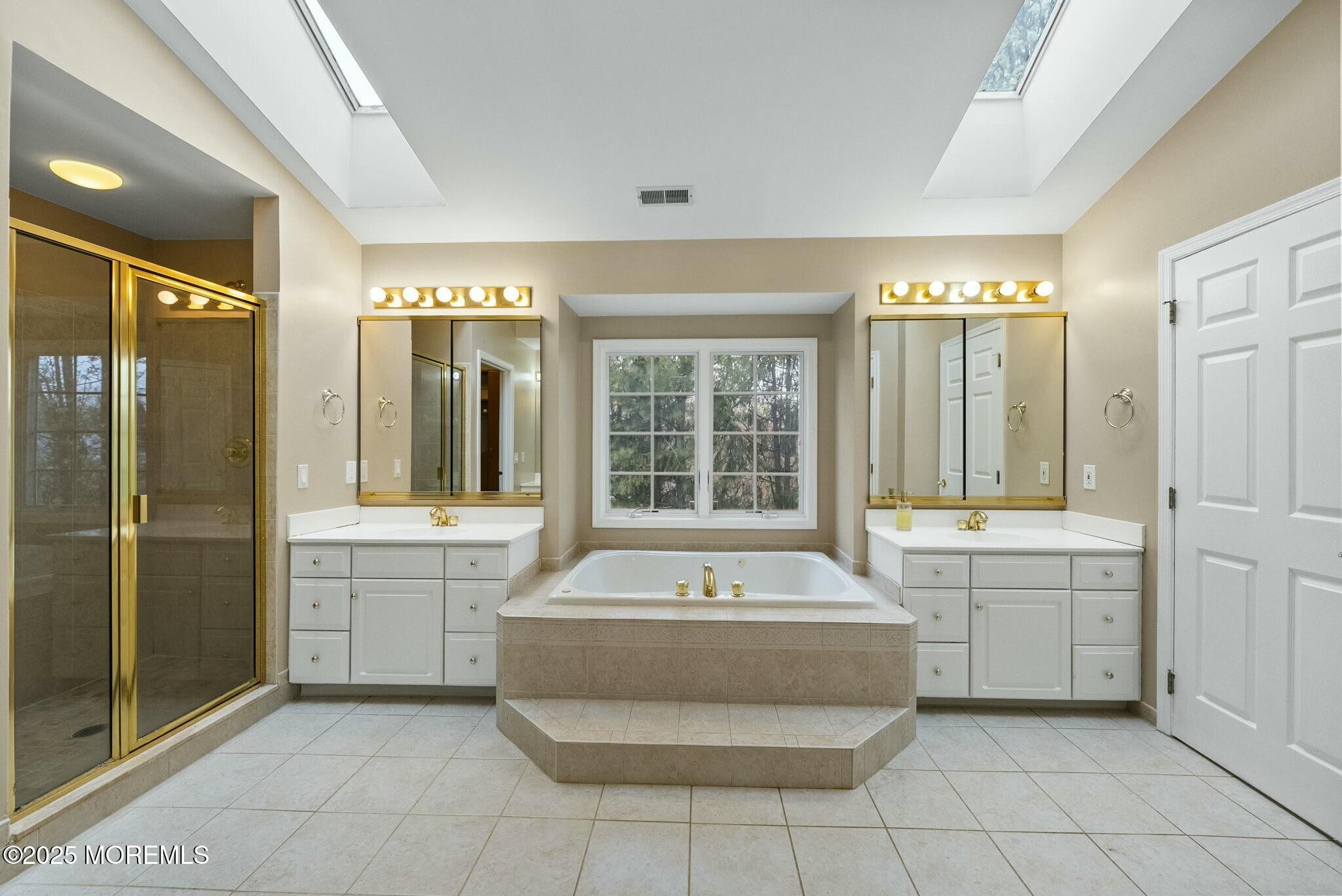530 Turtle Hollow Drive, Freehold, New Jersey image 41