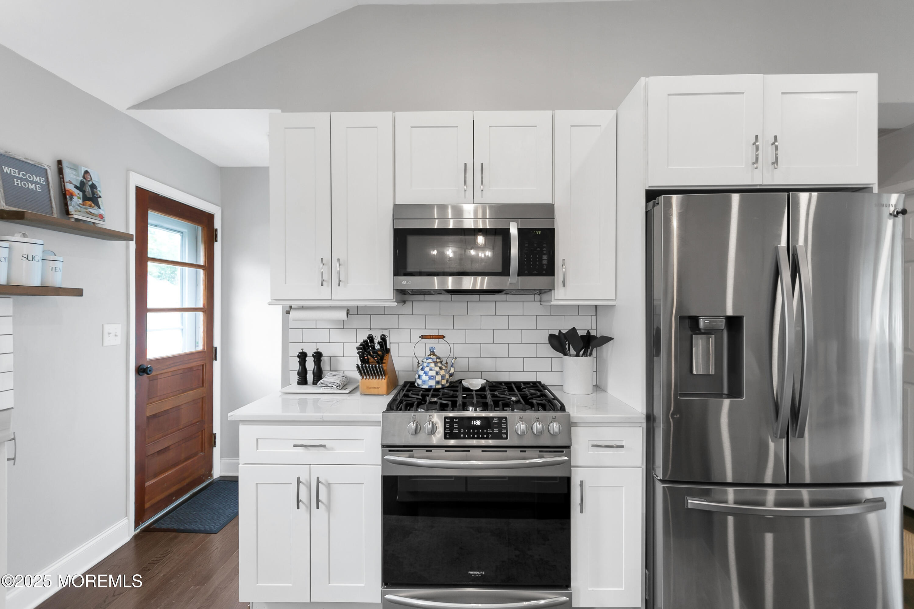 469 East Road, Belford, New Jersey image 13