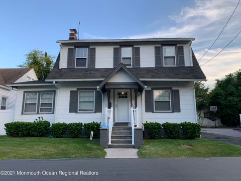 Homes For Rent - 208 Lockwood Place<br/> Oakhurst, NJ 07755