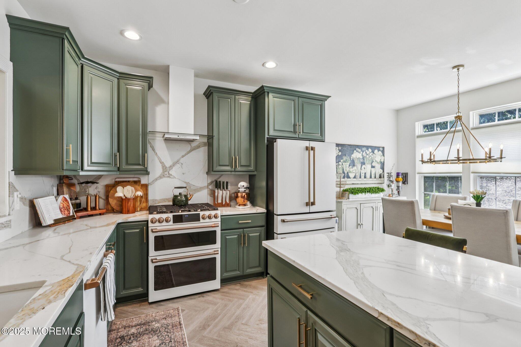 49 W Aspen Way