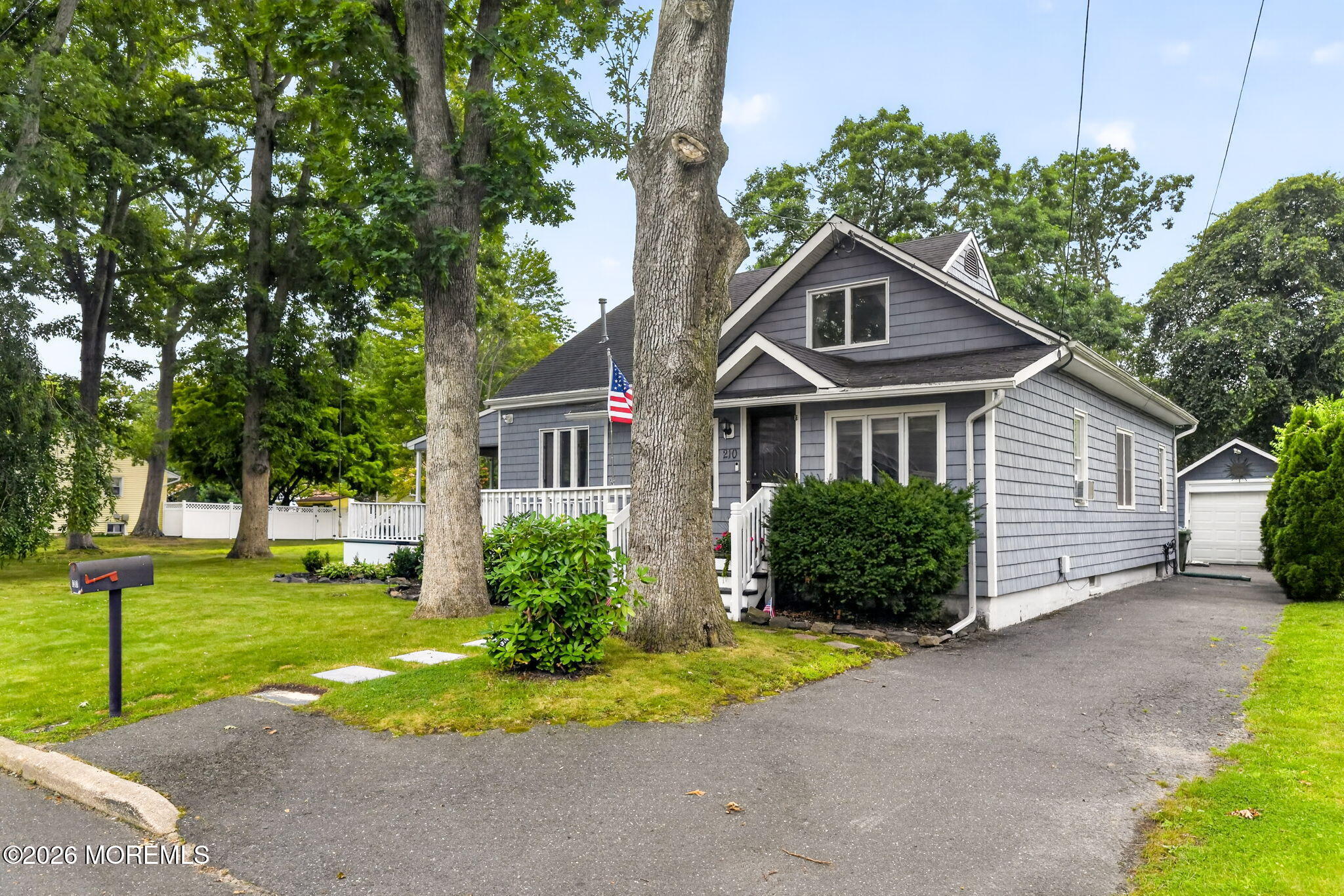 210 Robbins Road