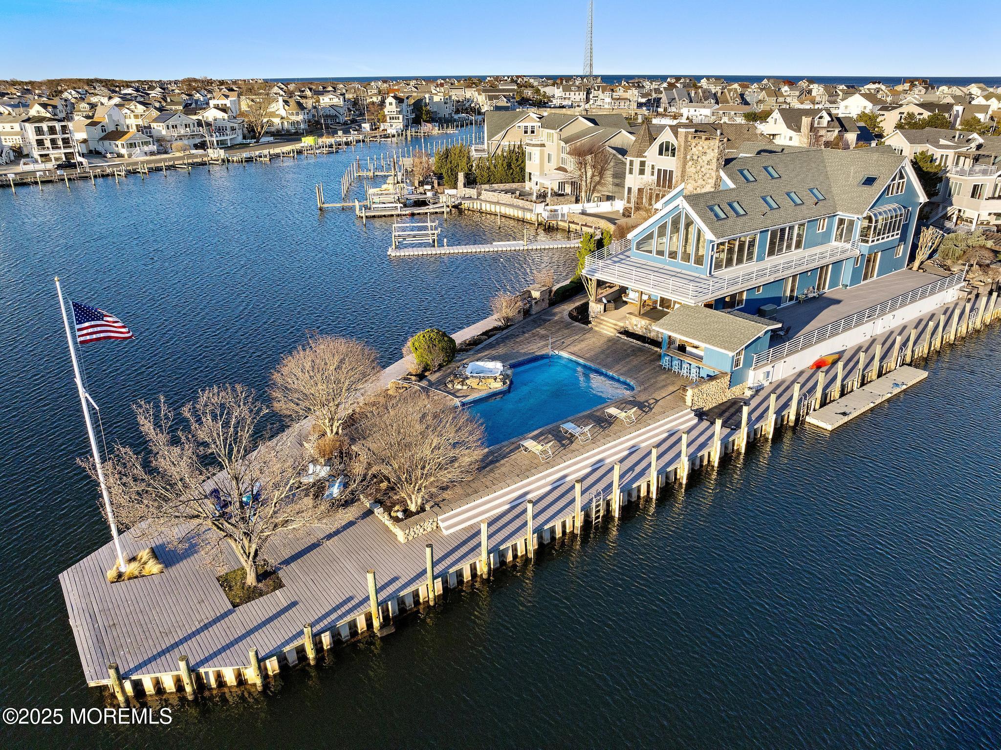 17 Captains Court, Manasquan, New Jersey image 1