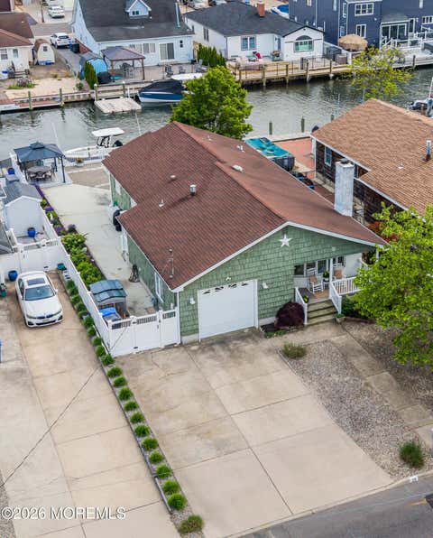 Homes For Sale - 29 Green Island Road<br/> Toms River, NJ 08753