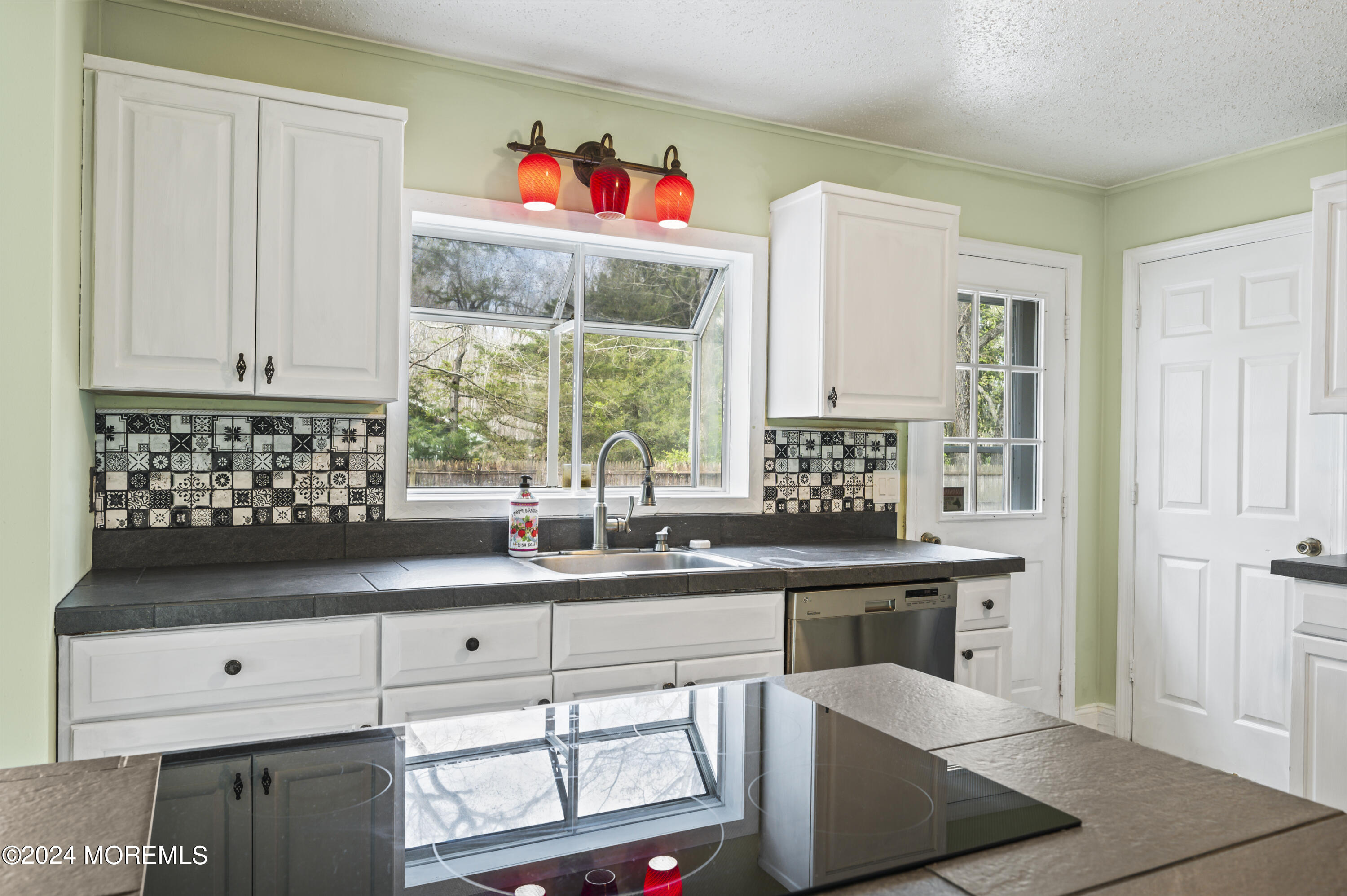 3 Lakeview Drive, Howell, New Jersey image 7