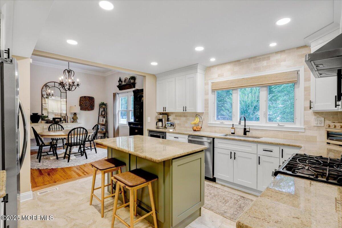 10 Arbach Lane
