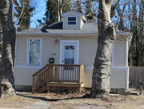 MLS: 22506257