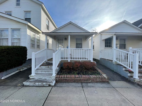 Homes For Rent - 94 Poplar Avenue<br/> Deal, NJ 07723