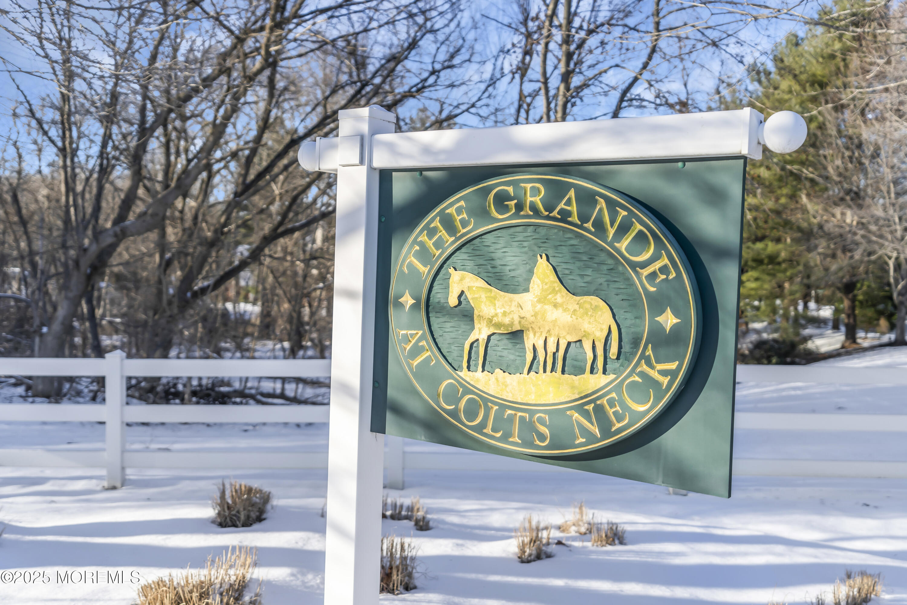 4 N Oxford Ky, Colts Neck, South Dakota image 2