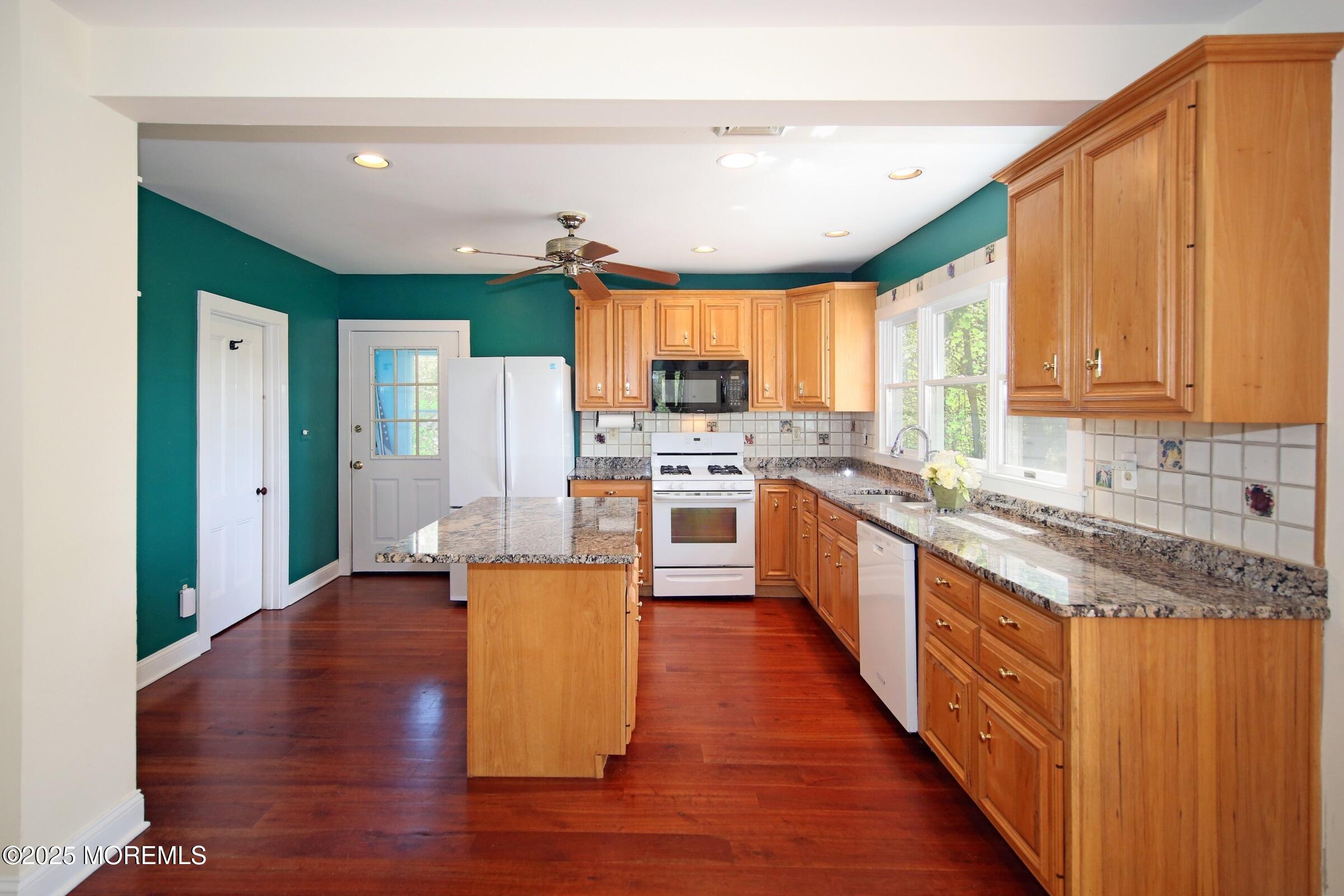 40 Riverside Avenue, Oceanport, New Jersey image 15