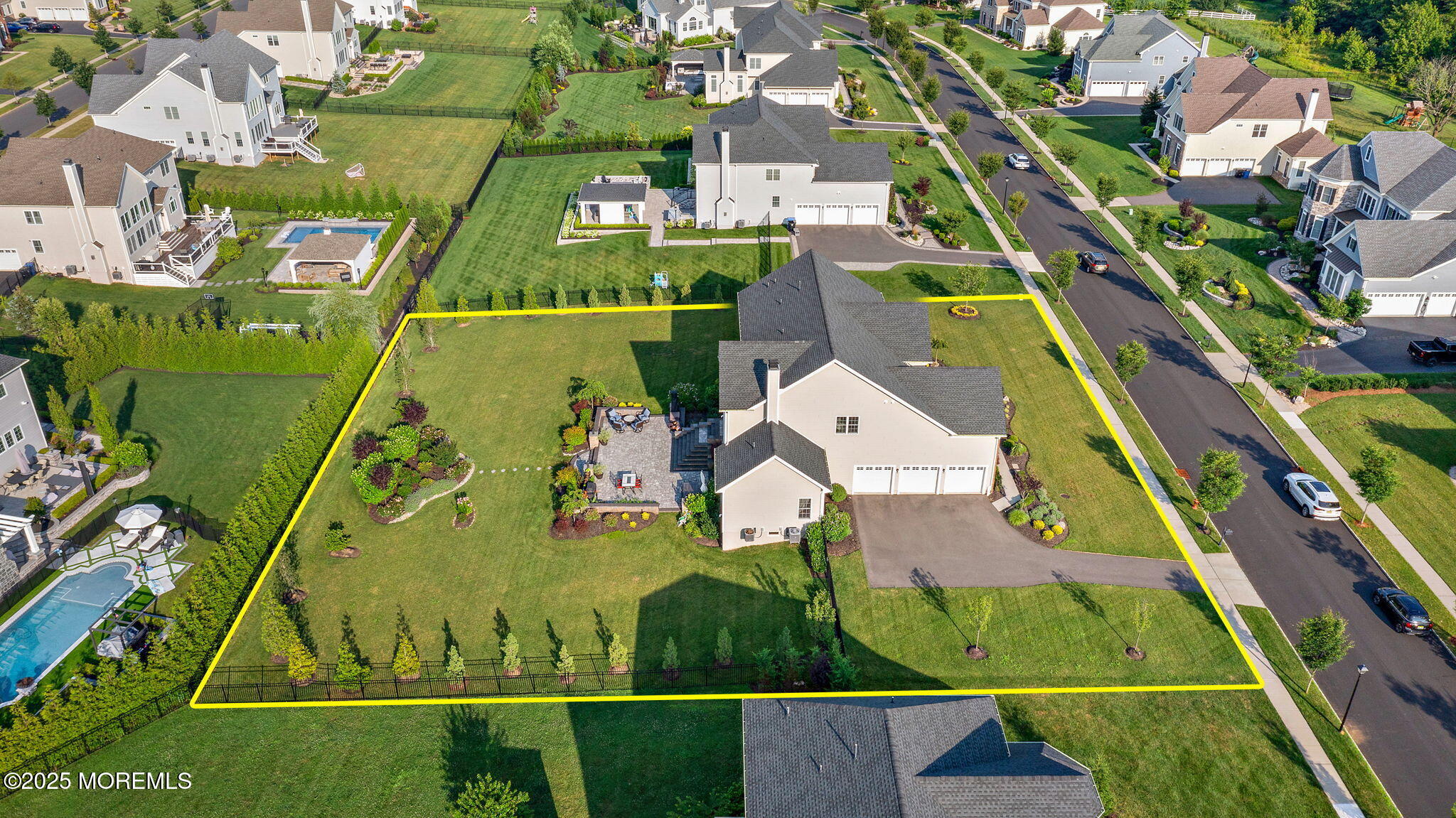 32 Waterford Way