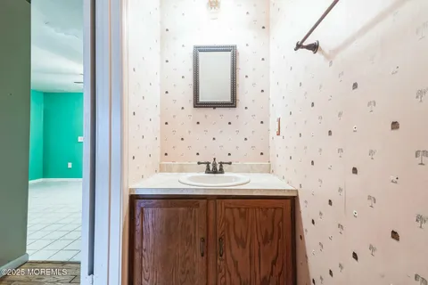 MLS: 22507670