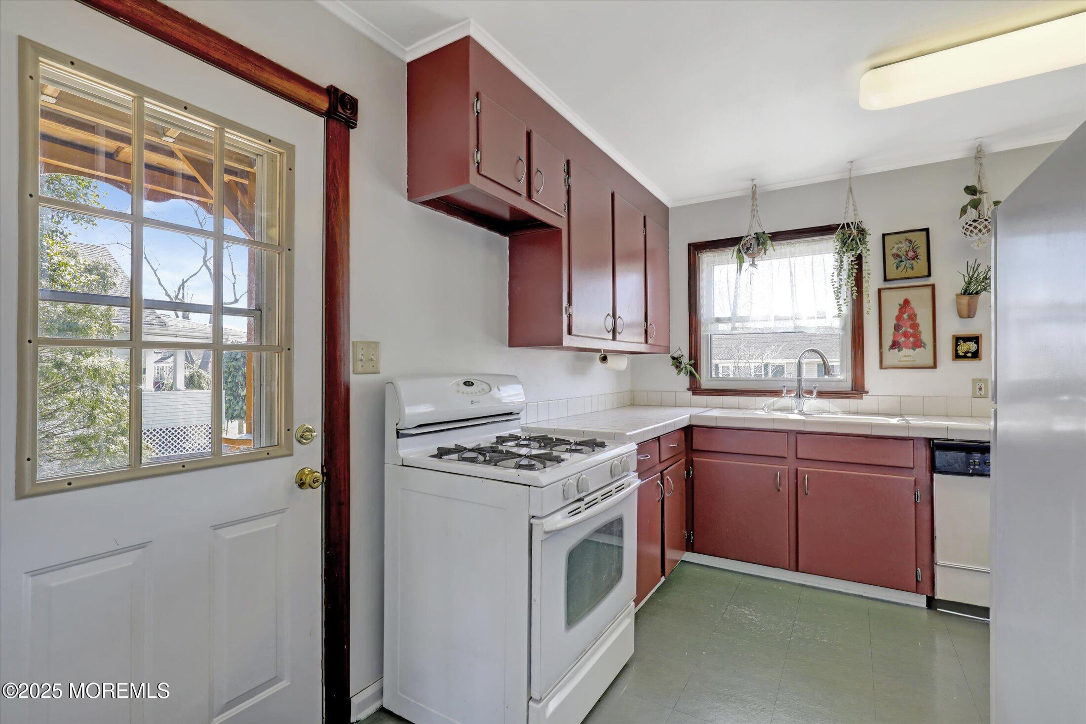 25 Ellis Street, Freehold, New Jersey image 12