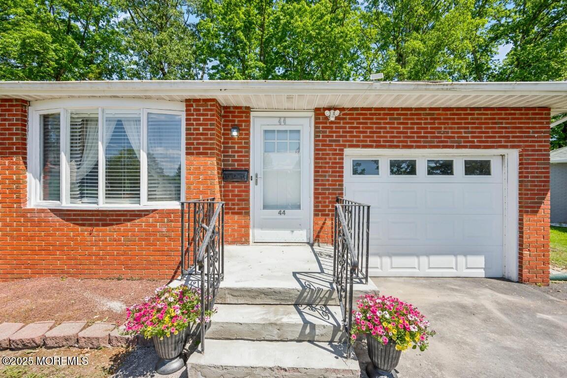 44 Gardenia Way, Toms River, New Jersey image 2