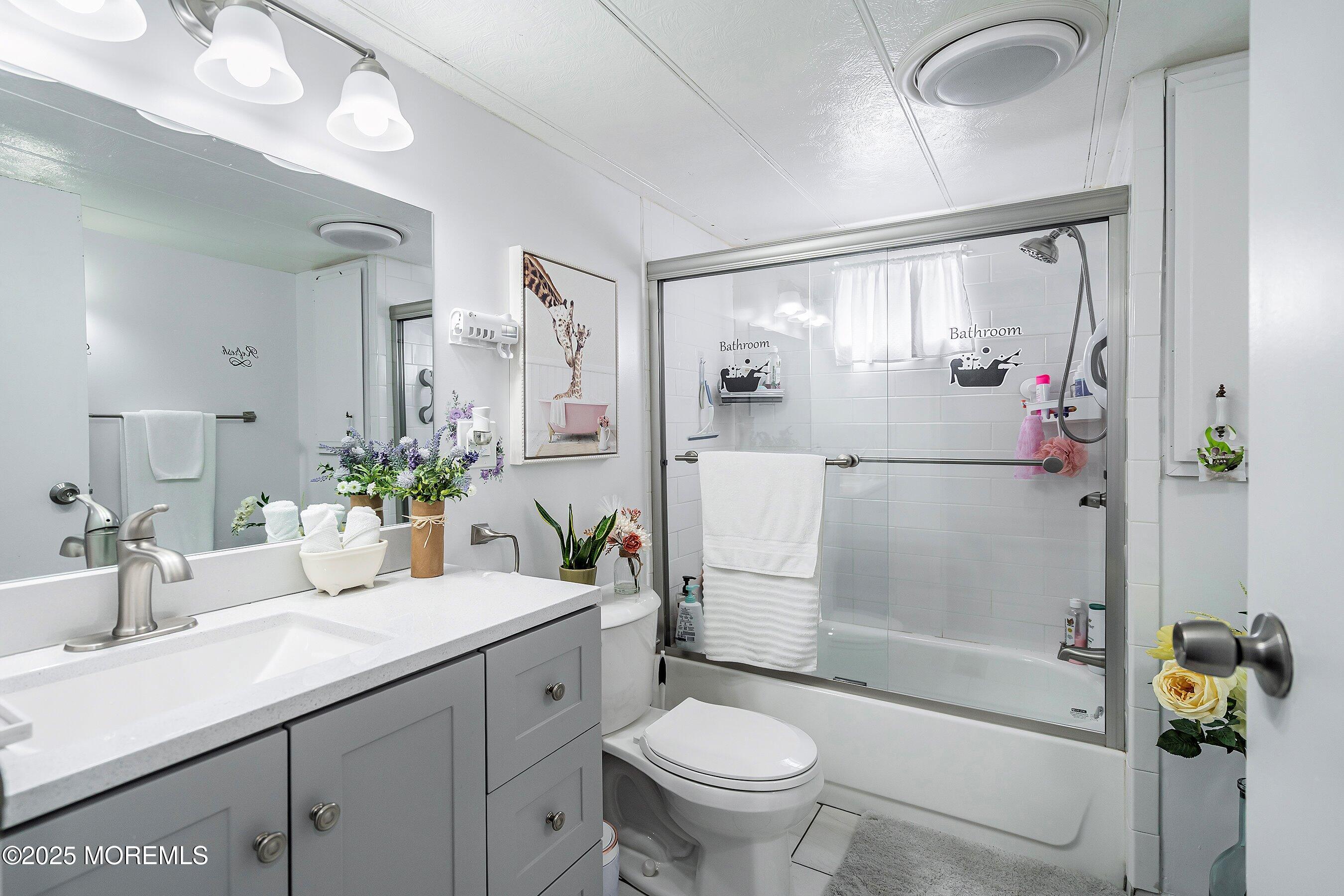 239 Lane C, Hazlet, New Jersey image 15