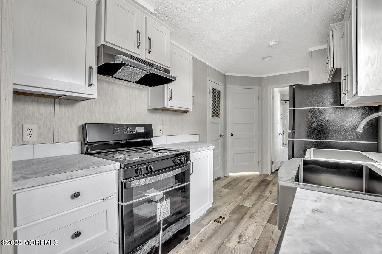 2505 Woodbridge Avenue #9 L, Edison, New Jersey image 2