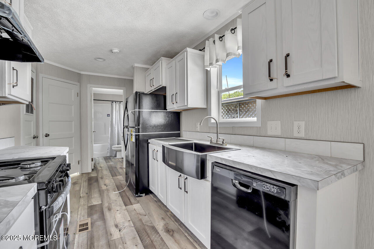 2505 Woodbridge Avenue #9 L, Edison, New Jersey image 1