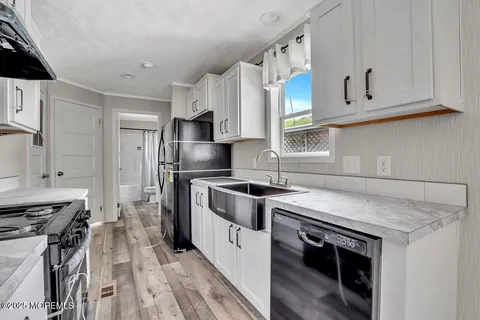 MLS: 22514023