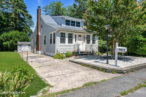 Homes For Sale - 906 Lincoln Avenue<br/> Pine Beach, NJ 08741