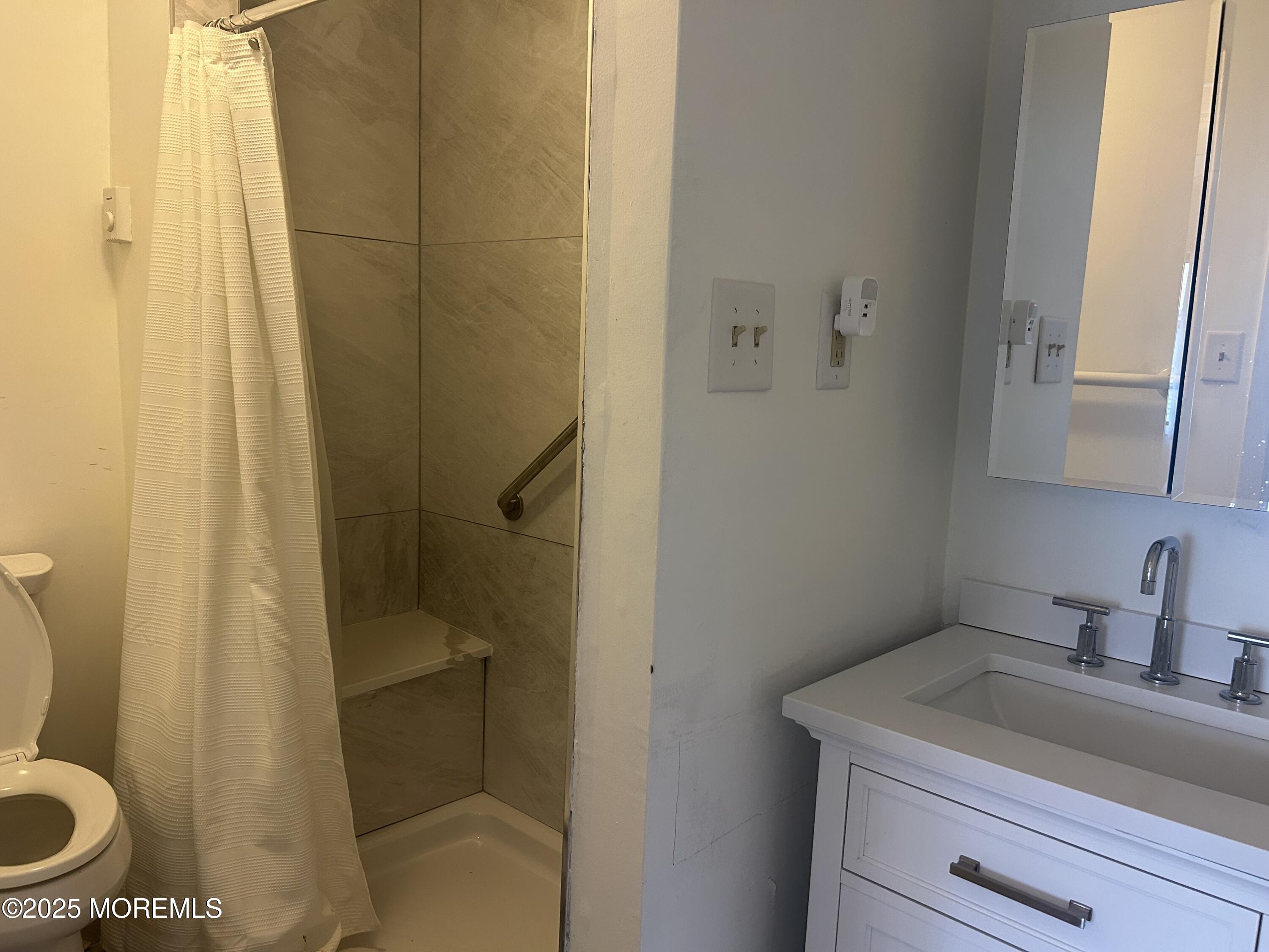 12 Medford Court, Red Bank, New Jersey image 15