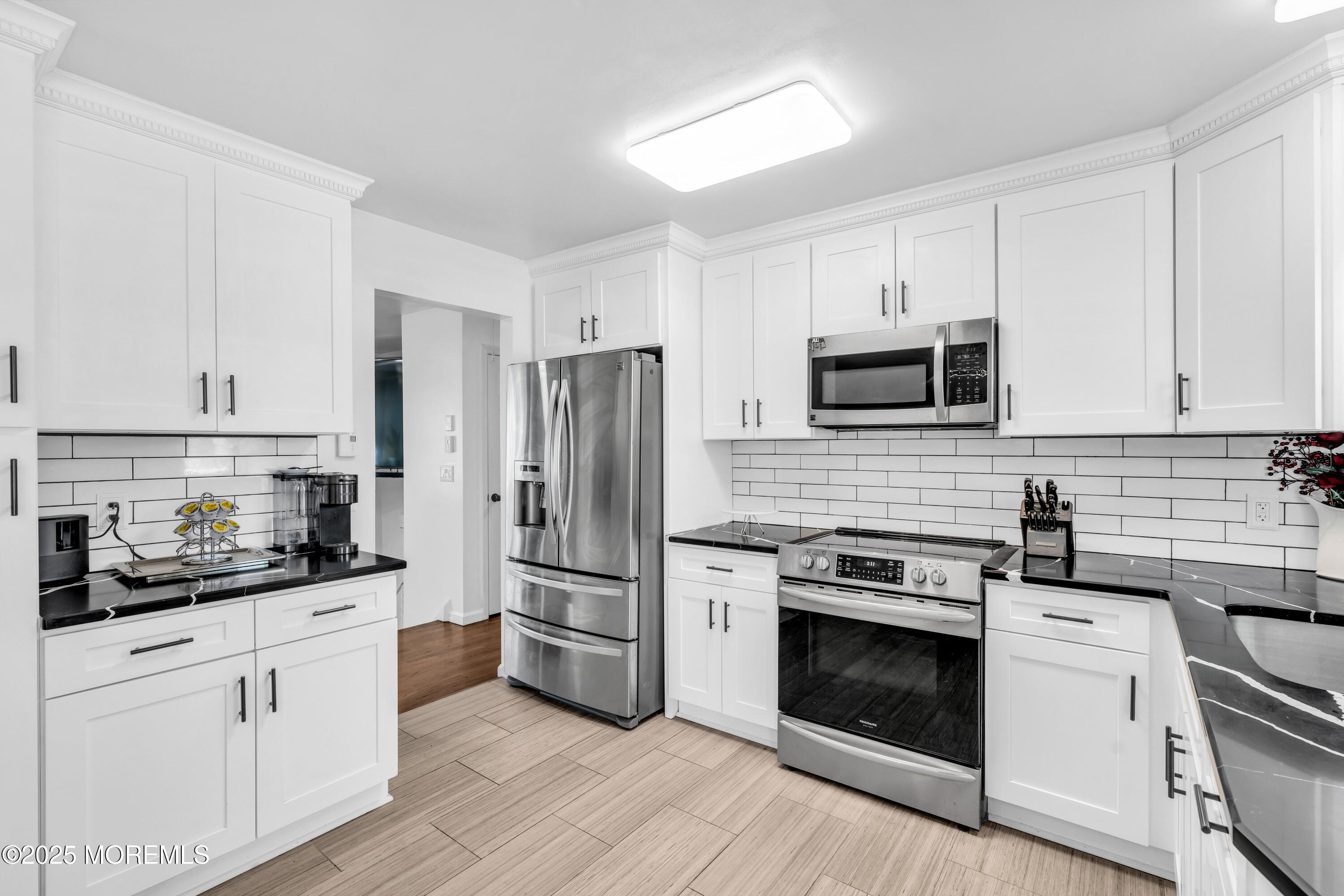 5 Avenue B, Port Monmouth, New Jersey image 9